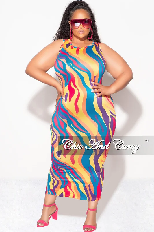 Final Sale Plus Size Sleeveless Midi Dress with Back Slit in Multi Color Print