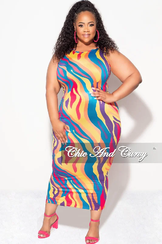 Final Sale Plus Size Sleeveless Midi Dress with Back Slit in Multi Color Print