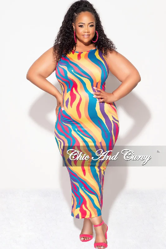 Final Sale Plus Size Sleeveless Midi Dress with Back Slit in Multi Color Print