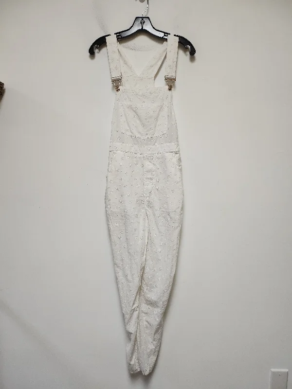 White Jumpsuit Clothes Mentor, Size M