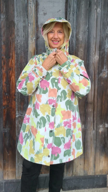 E1549R Flower Mix WATERPROOF Raincoat