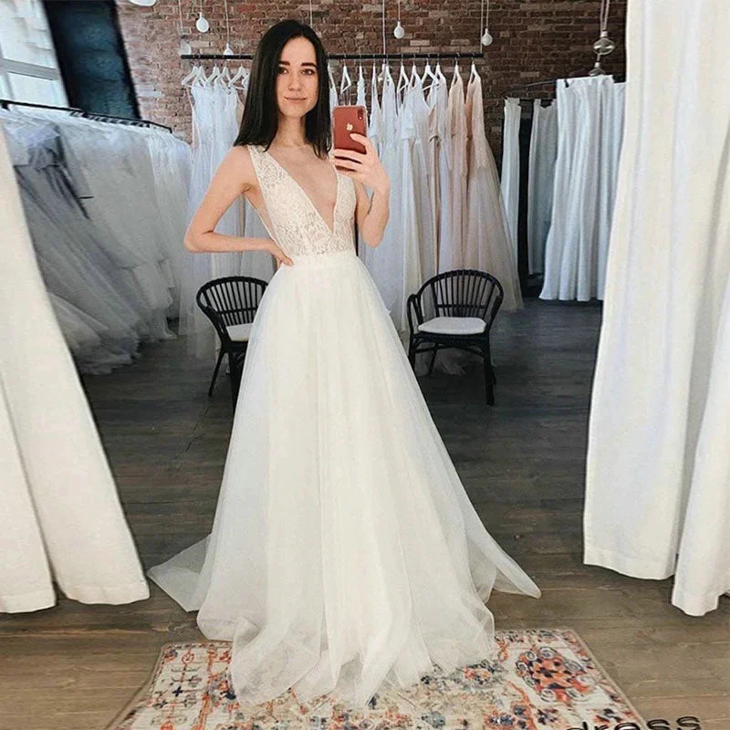 Tulle Beach Wedding Dress Deep V-Neck Lace A-line Bridal Dress Boho Wedding Gown OKW22